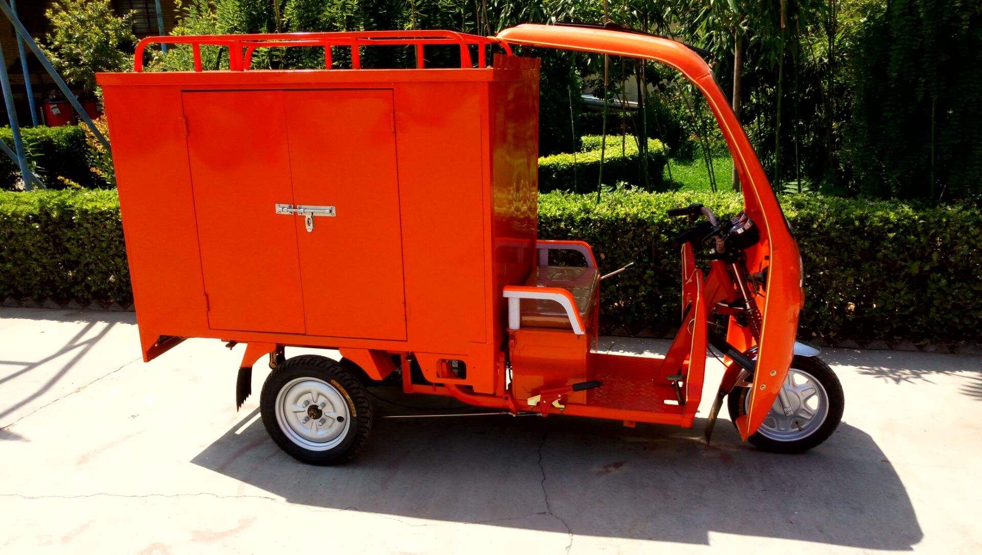 三輪移動蒸汽洗車機(jī) 三輪移動蒸汽洗車機(jī)